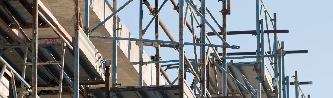 Aluminium vs Steel Scaffolding: Which One Is Better for Pakistani Construction Projects